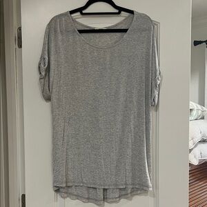 Easel Light Gray Short Sleeve Top